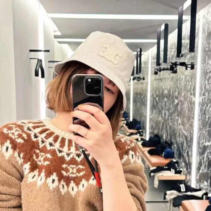 未使用 Celine/思琳 米白色刺绣标志渔夫帽/M码