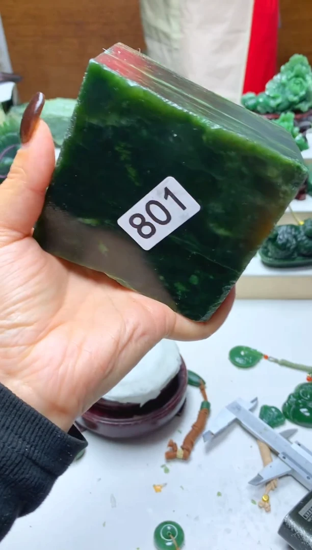 未镶嵌和田玉摆件1