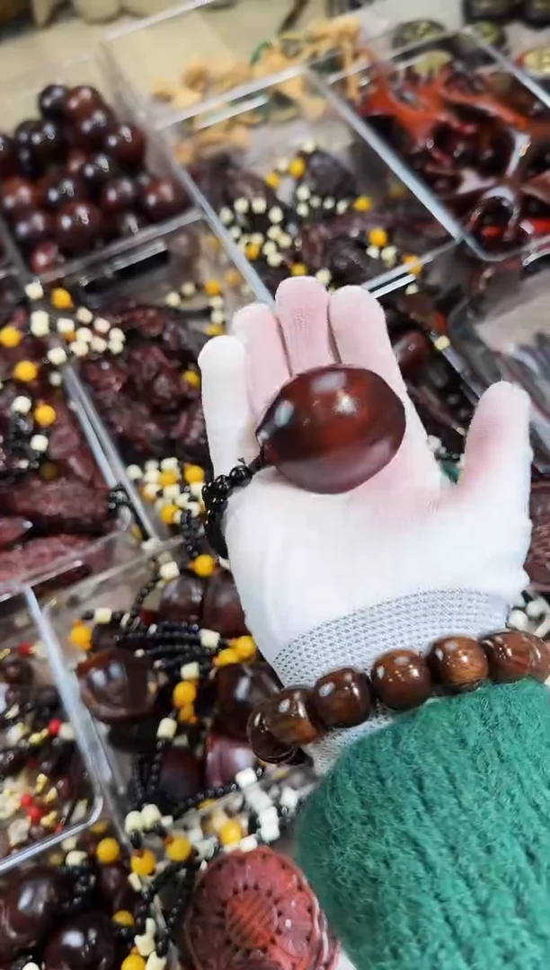 木质光面富甲带链子