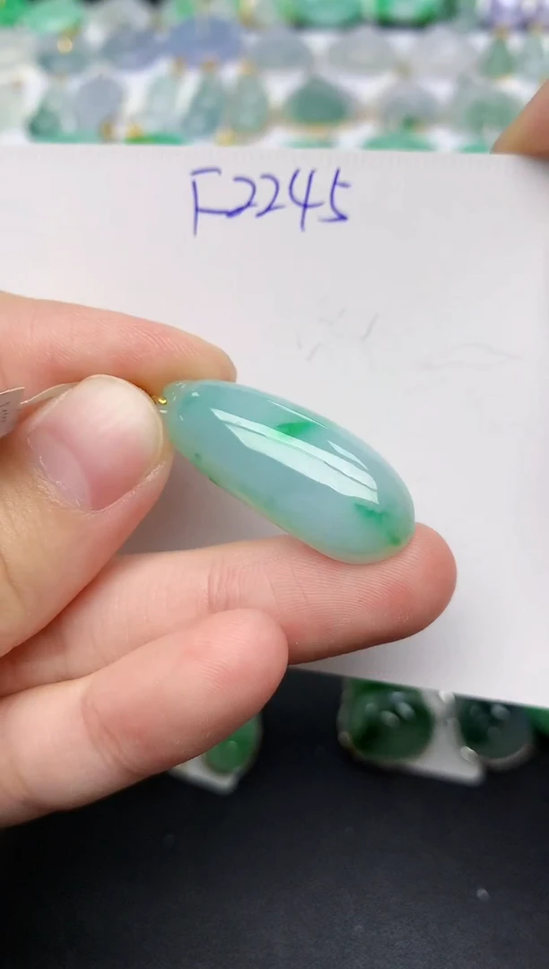 颈饰18K金镶嵌翡翠天然缅甸A货翡翠百元以上9元证书费自理