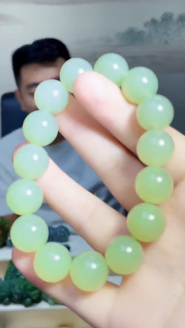 和田玉未镶嵌颈饰1