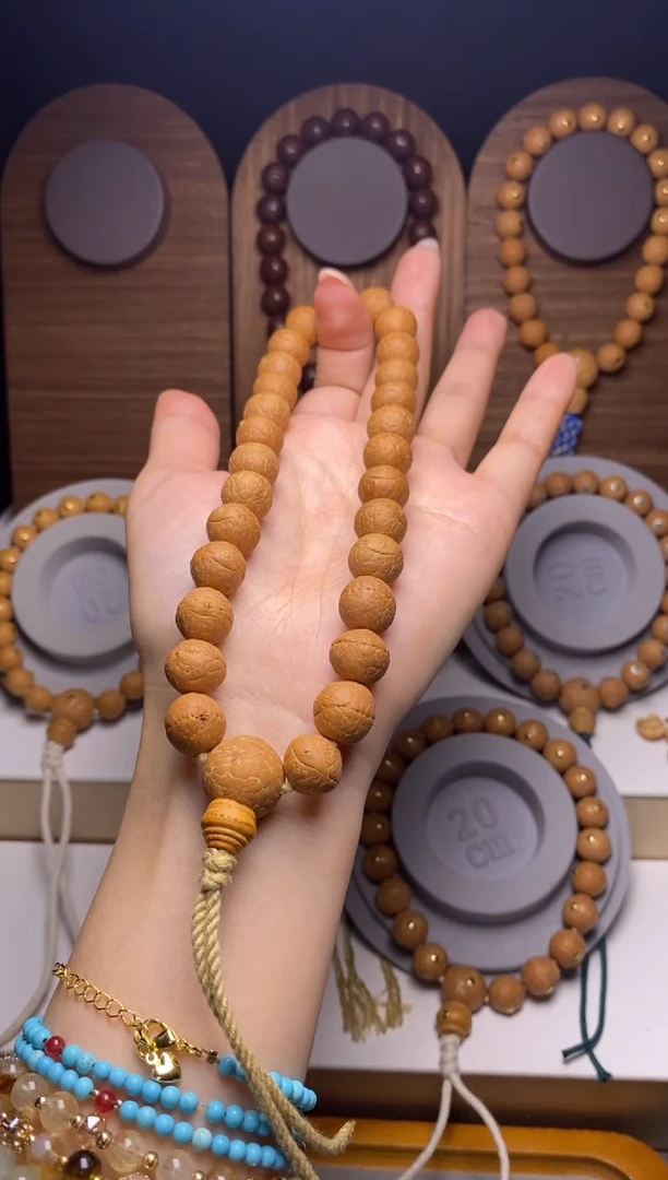 凤眼菩提吊坠12素手持