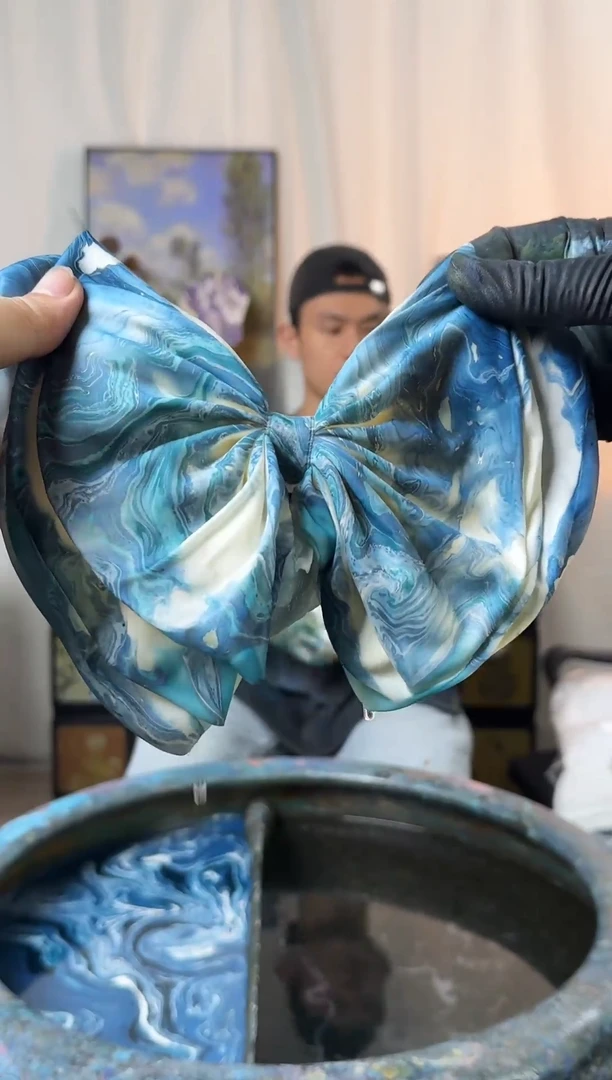 857青花瓷三层蝴蝶抓夹