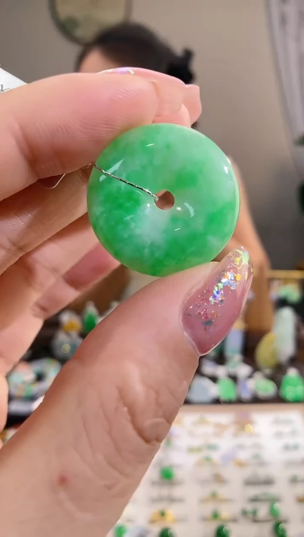 翡翠未镶嵌吊坠(不含链)平安扣