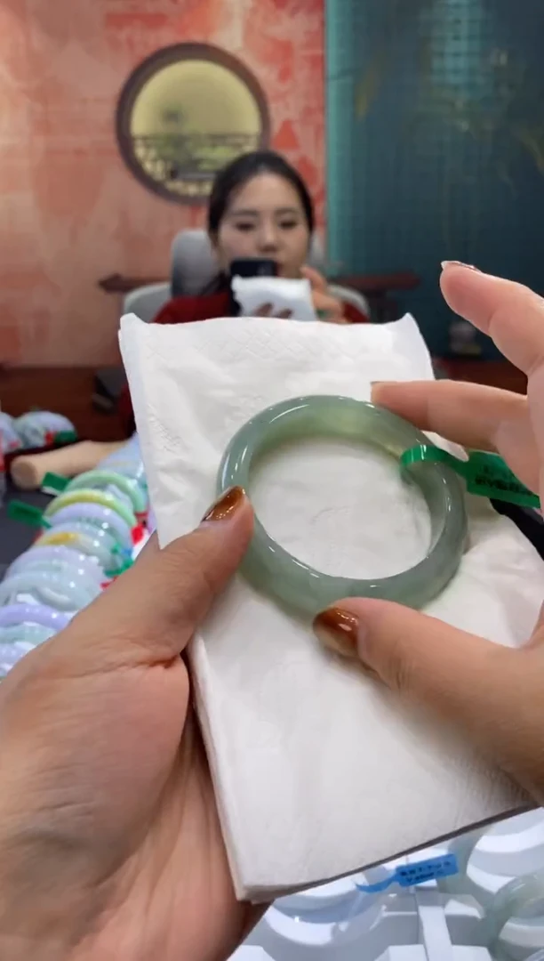 未镶嵌手镯翡翠多人00015986