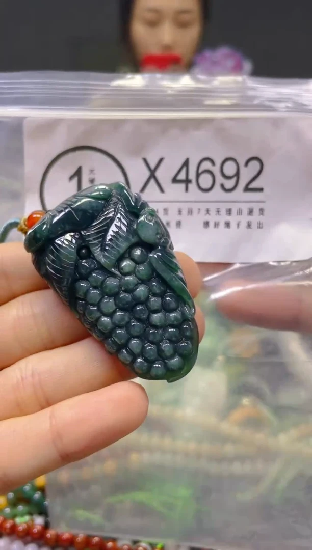 颈饰未镶嵌翡翠/X/翡翠A货，一件也是批发价