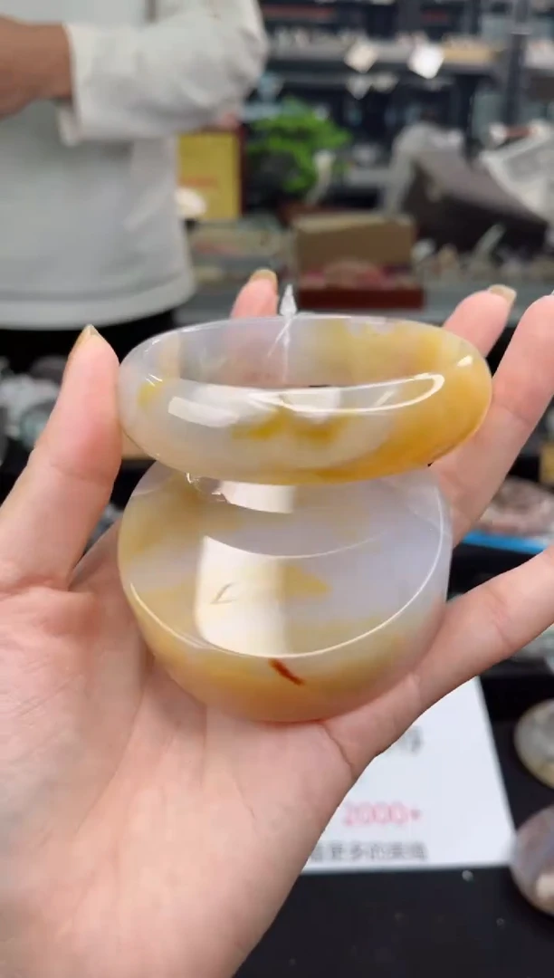 【闪购商品】石英质玉手镯未镶嵌64圈口（赠品镯心）3448334