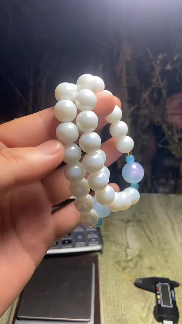 2072     精美手串