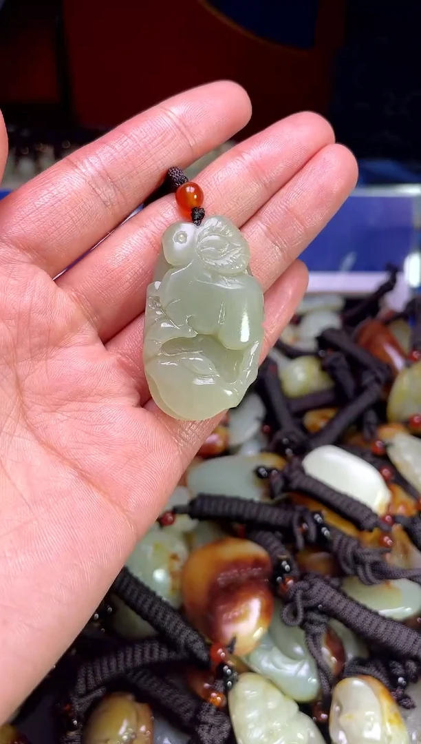 【闪购商品】和田玉颈饰未镶嵌1