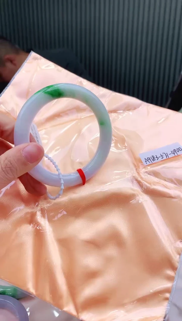 未镶嵌手镯翡翠57+