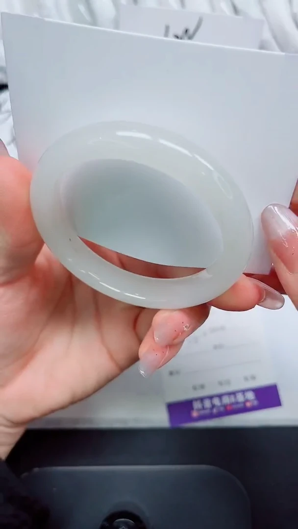 石英质玉手镯未镶嵌42-56.2