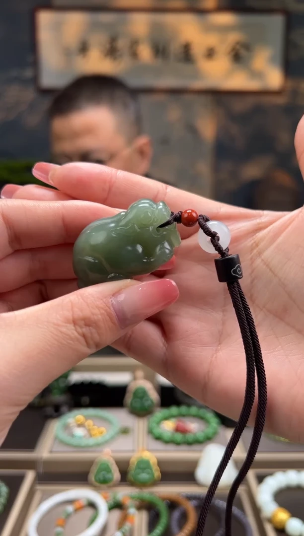 【闪购商品】和田玉挂件未镶嵌湖水绿貔貅