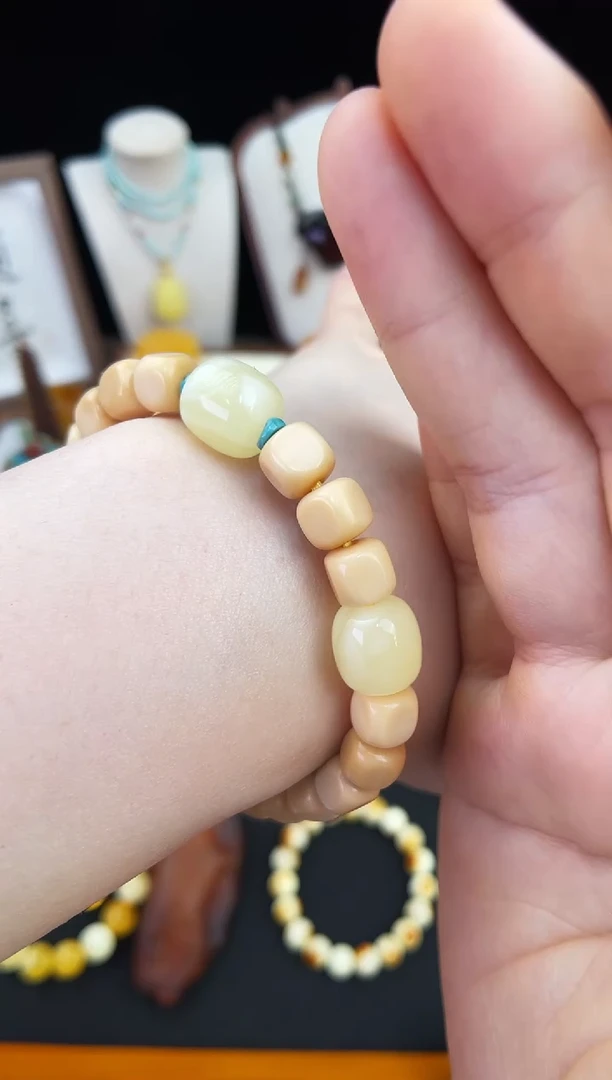 琥珀未镶嵌珠宝奇石柒月