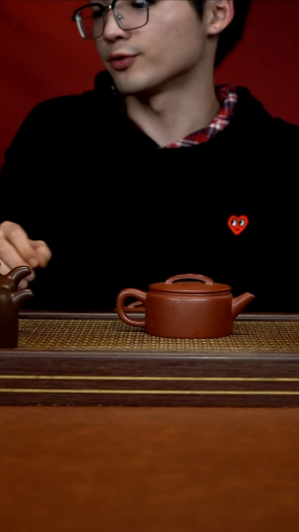 茶壶紫砂     LCC     老朱泥    汉瓦     200cc    全手工