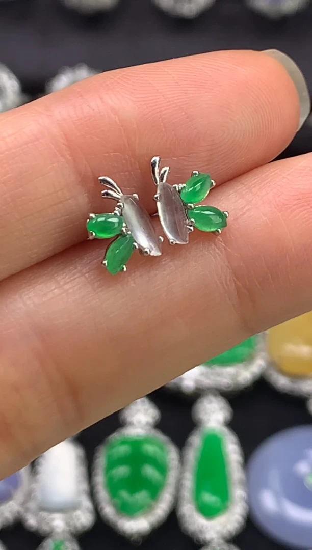 18K金镶嵌翡翠耳钉高冰随形耳钉