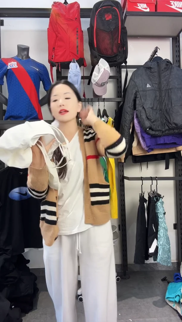 422编码 瑕疵款直播间过款为准 尺码    身高