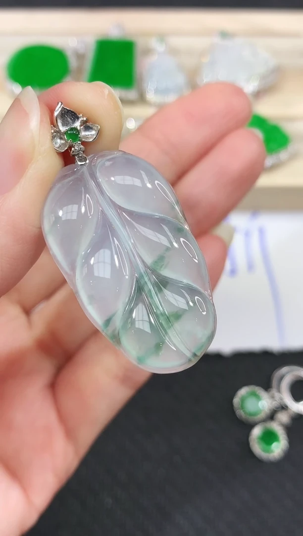 吊坠(不含链)18K金镶嵌翡翠12|3500