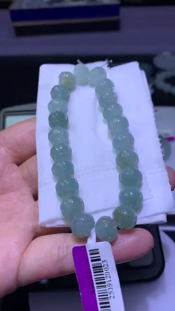 未镶嵌定制翡翠毛货