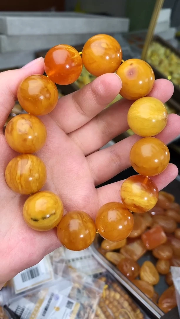 蜜蜡未镶嵌珠宝奇石169