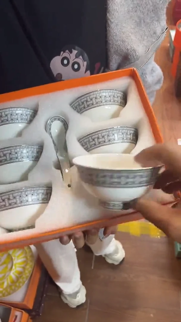 杯鸿辉家品牌瓷器，京东包邮！