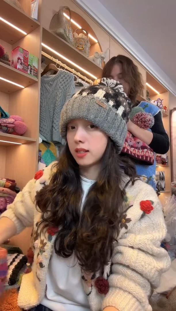 羊毛百羊毛灰黑色蘑菇单球帽