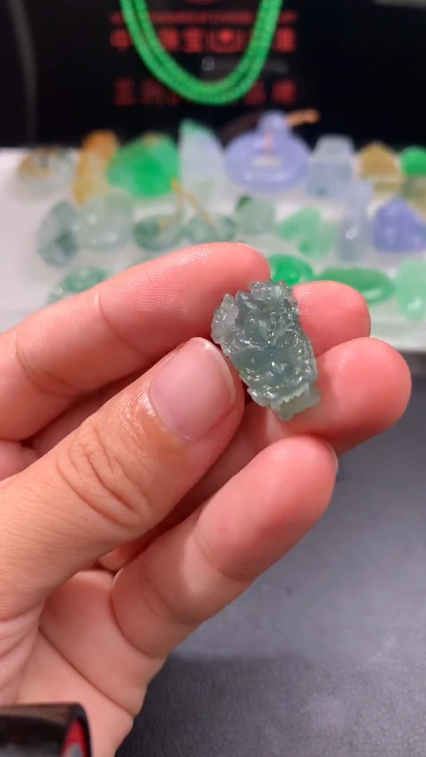 未镶嵌定制翡翠