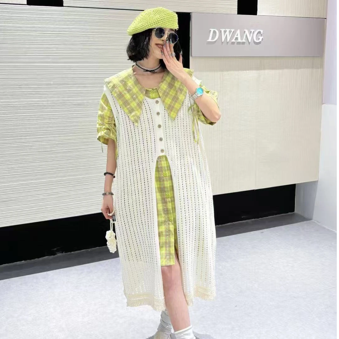 大码女装韩系穿搭新款2025娃娃领格子衬衫裙开叉长款洋气马甲套装