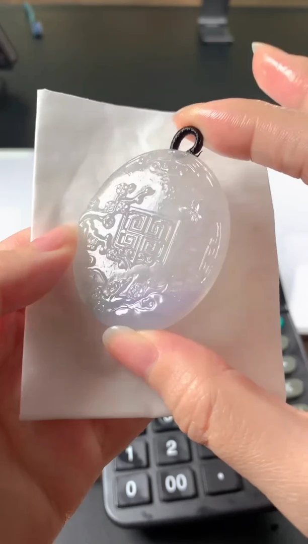 未镶嵌定制翡翠存****的毛货抛光