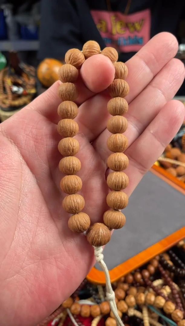 猴头核桃吊坠王胖子文玩工作室土豪手持1.3左右