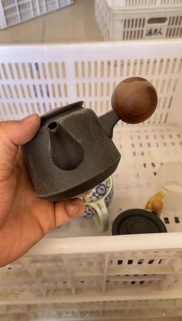 无运费险有瑕疵的摄影的产品有使用过的痕迹有点脏介意勿拍