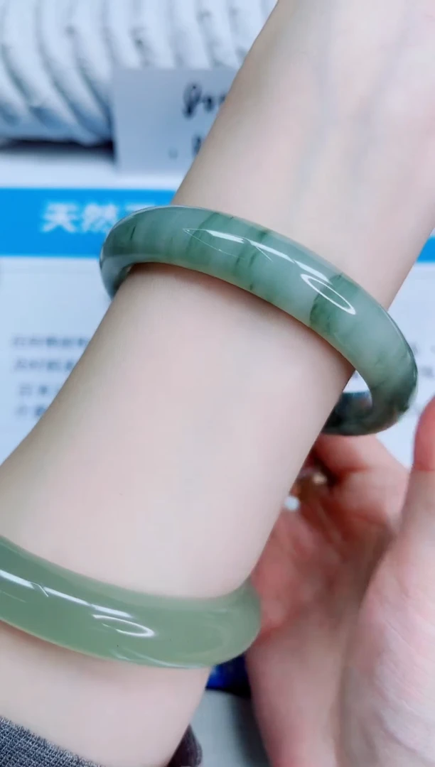未镶嵌手镯石英质玉88/64.7