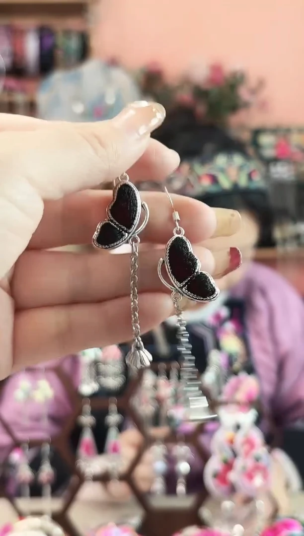 艺枝独秀老绣饰品69