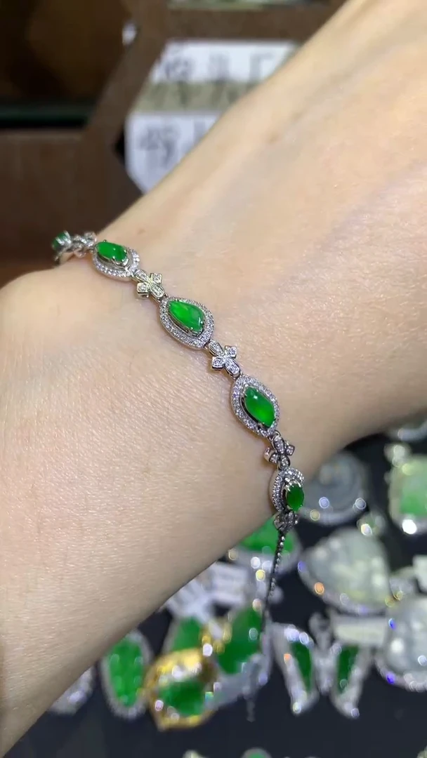 翡翠18K金镶嵌吊坠(不含链)手链