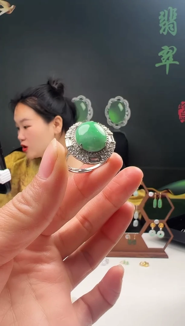 银S925镶嵌翡翠耳饰俏004