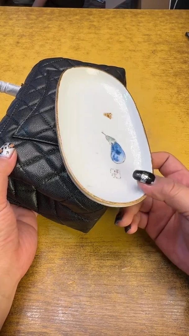 陌***埃瓷器瓷器瑕疵破破122