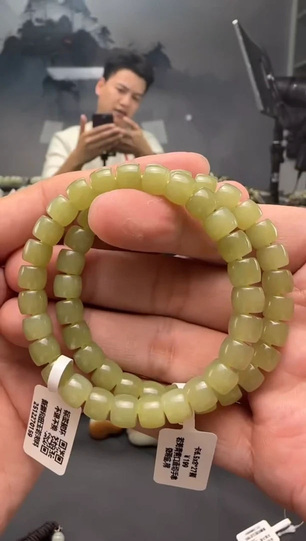 未镶嵌手串和田玉若羌黄口手串卡7x8 多样性发其一