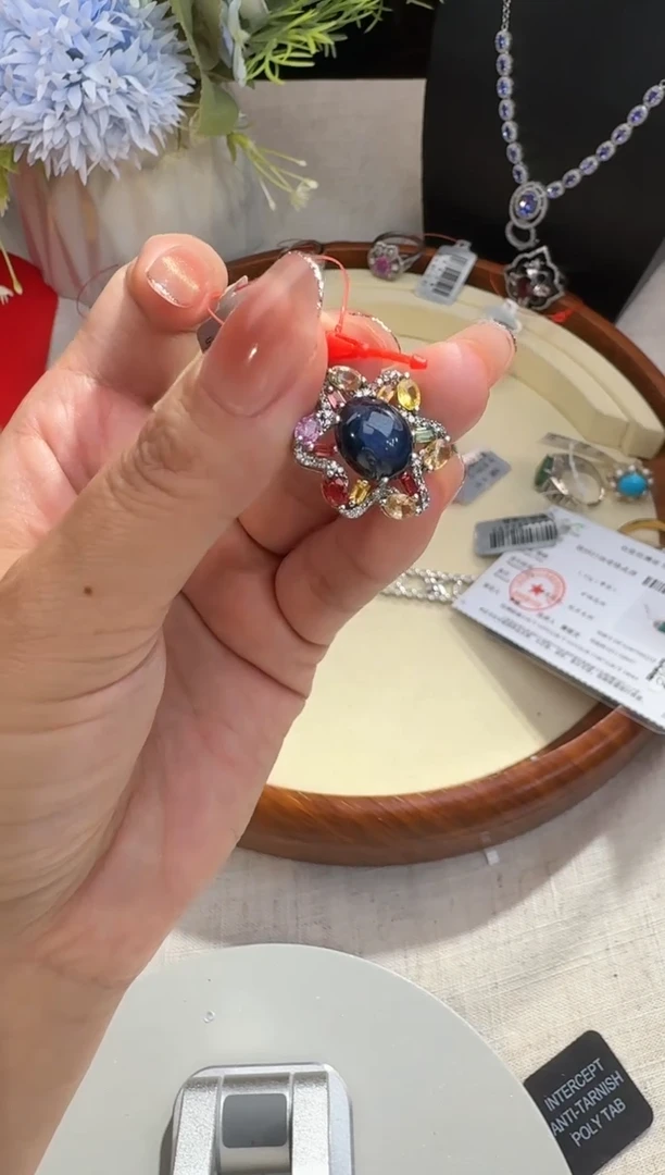 【闪购商品】蓝宝石吊坠银S925镶嵌吊坠