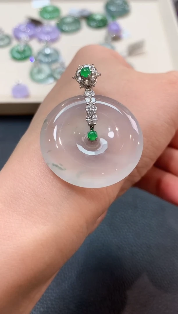 翡翠18K金镶嵌吊坠(不含链)b93