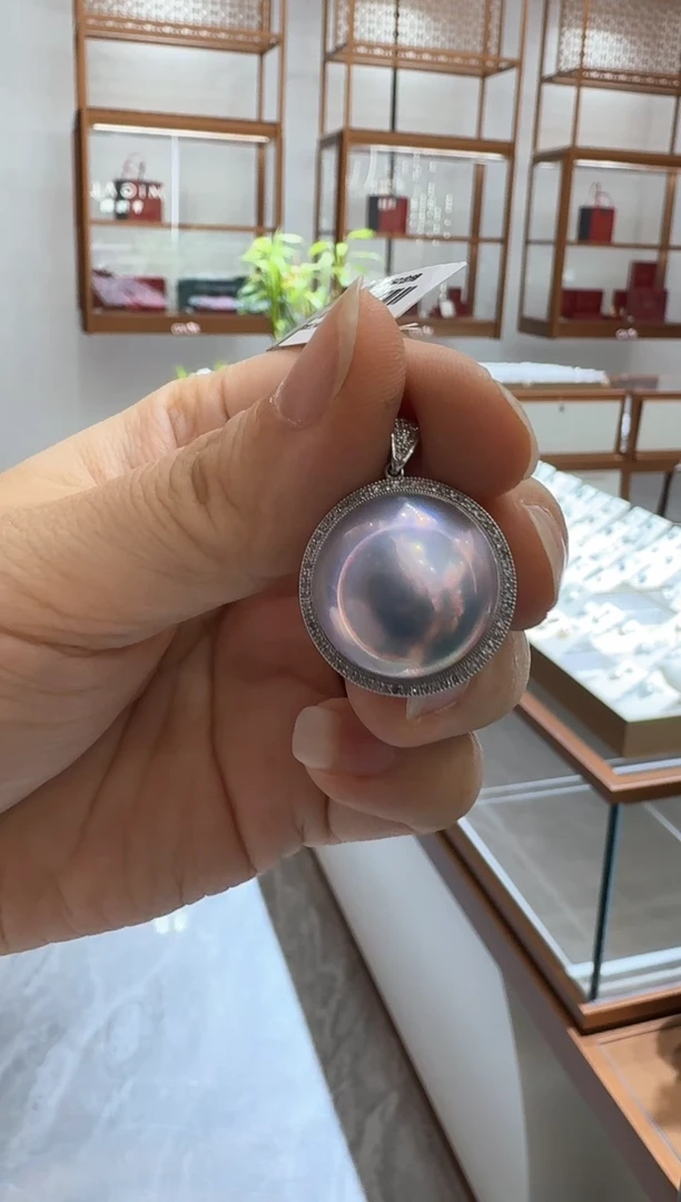18K金镶嵌拼合珍珠（马贝珠）NN马贝吊坠@@A062
