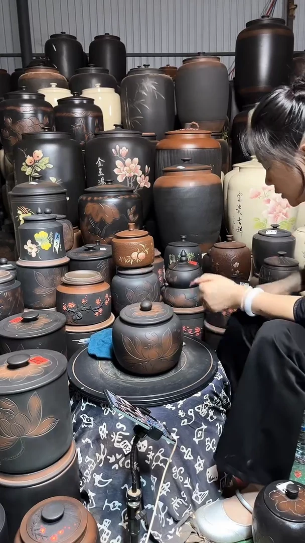 罐瑕疵茶叶罐 苹果荷花   079