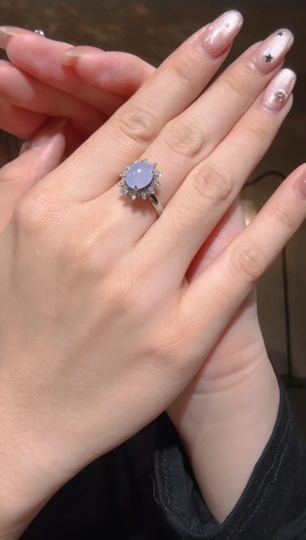 18K金镶嵌戒指翡翠蛋面戒指