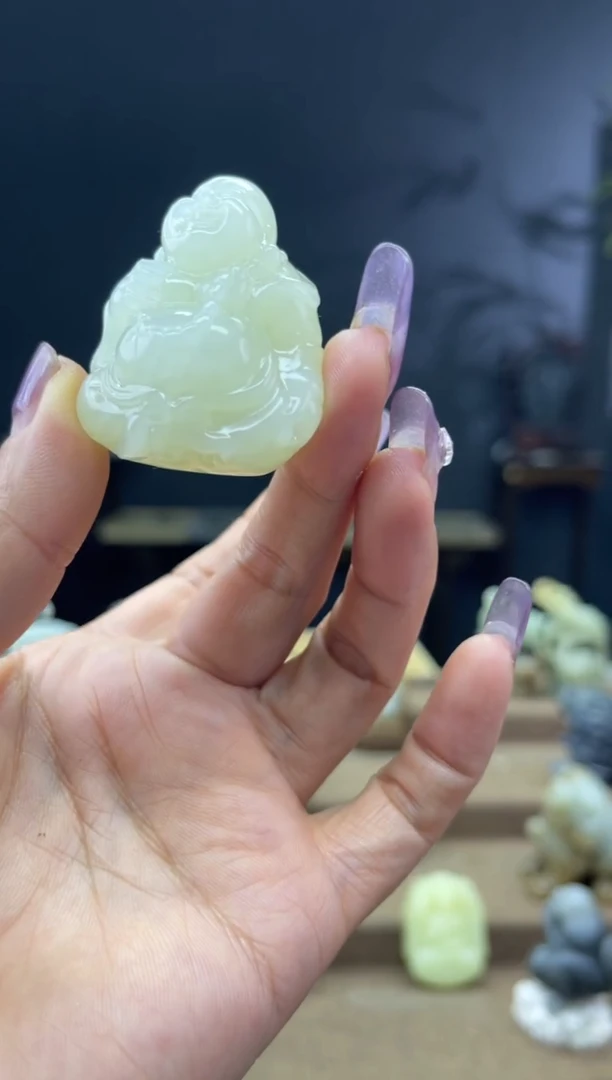 颈饰未镶嵌和田玉1