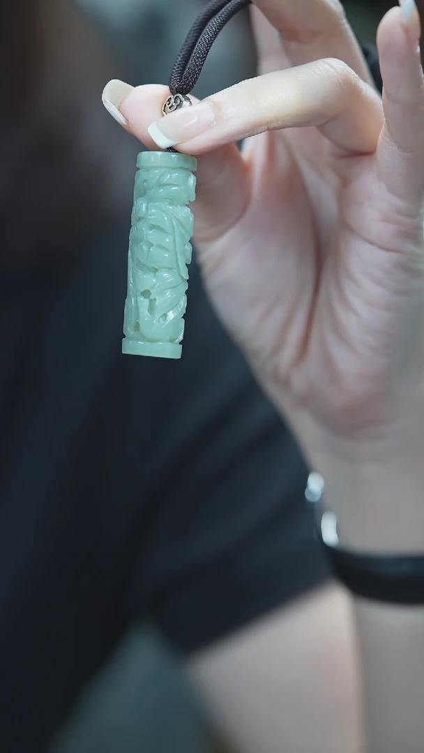颈饰未镶嵌和田玉龙柱