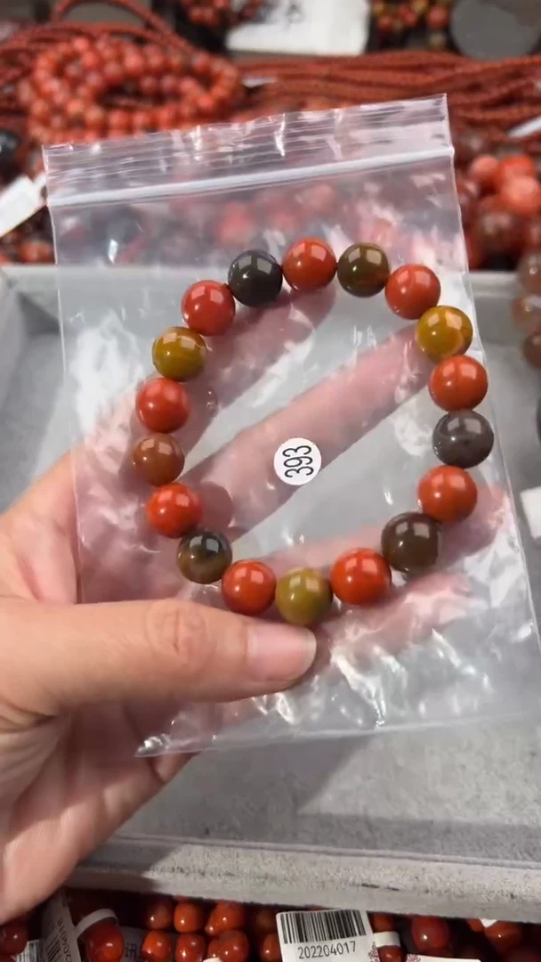 南红玛瑙手串未镶嵌1