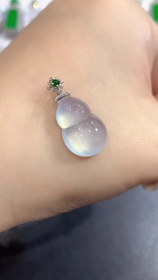 颈饰18K金镶嵌翡翠28-吊坠