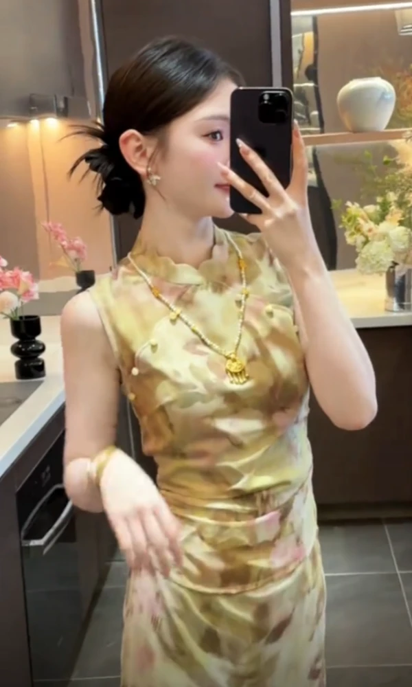 新中式国风新款圆领收腰包臀旗袍裙女时尚气质显瘦高级氛围感穿搭