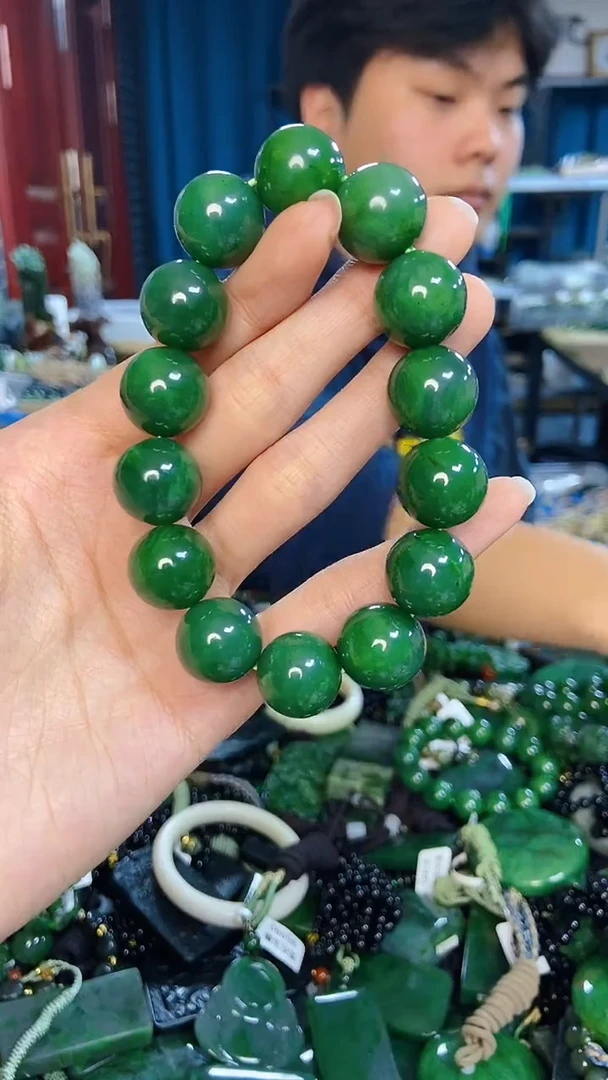 未镶嵌和田玉挂件1