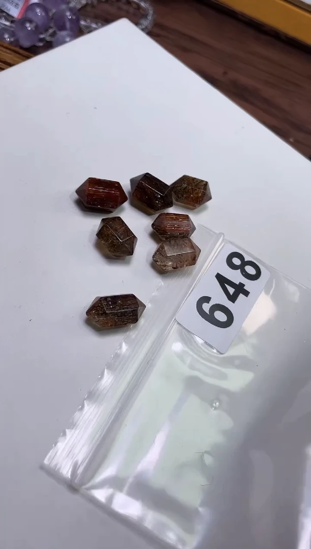 【闪购商品】水晶雕刻件11/648未镶嵌多样性发一件