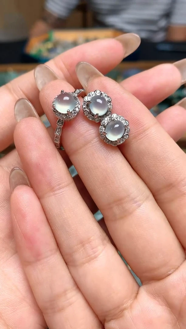 颈饰银S925镶嵌翡翠褚*囝25112701