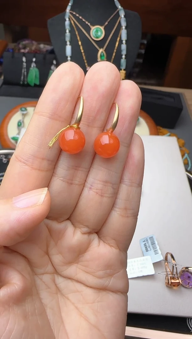 18K金镶嵌南红玛瑙耳坠闪购商品1580